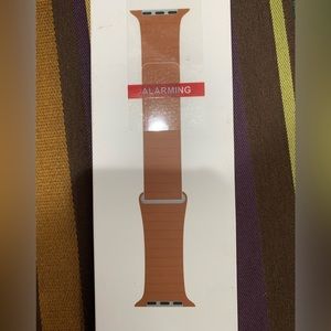Apple nwt leather saddle brown 44mm watch band.